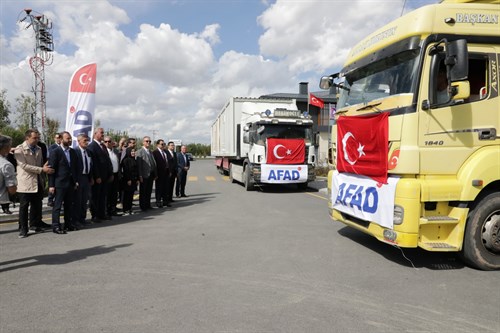 Kütahya'dan Bosna Hersek’e Yardım Tırları Yola Çıktı