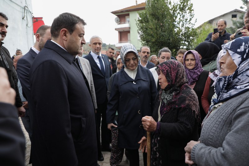 Valimiz Sayın Musa Işın’dan Simav Yemişli Köyü’ne Geçmiş Olsun Ziyareti